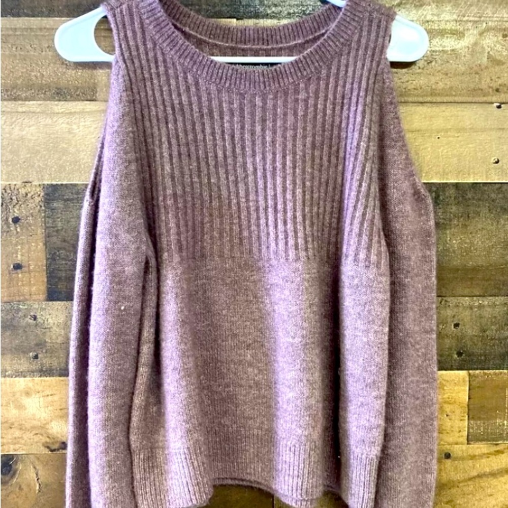 Abercrombie & Fitch Cold Shoulder Puff Sleeve Sweater